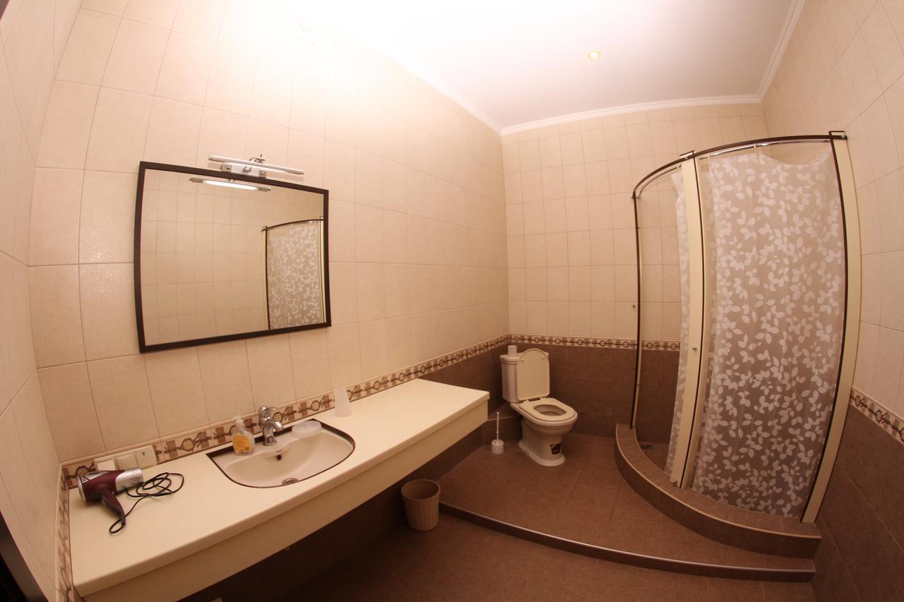 Uyut Hotel Cherníhiv Exterior foto