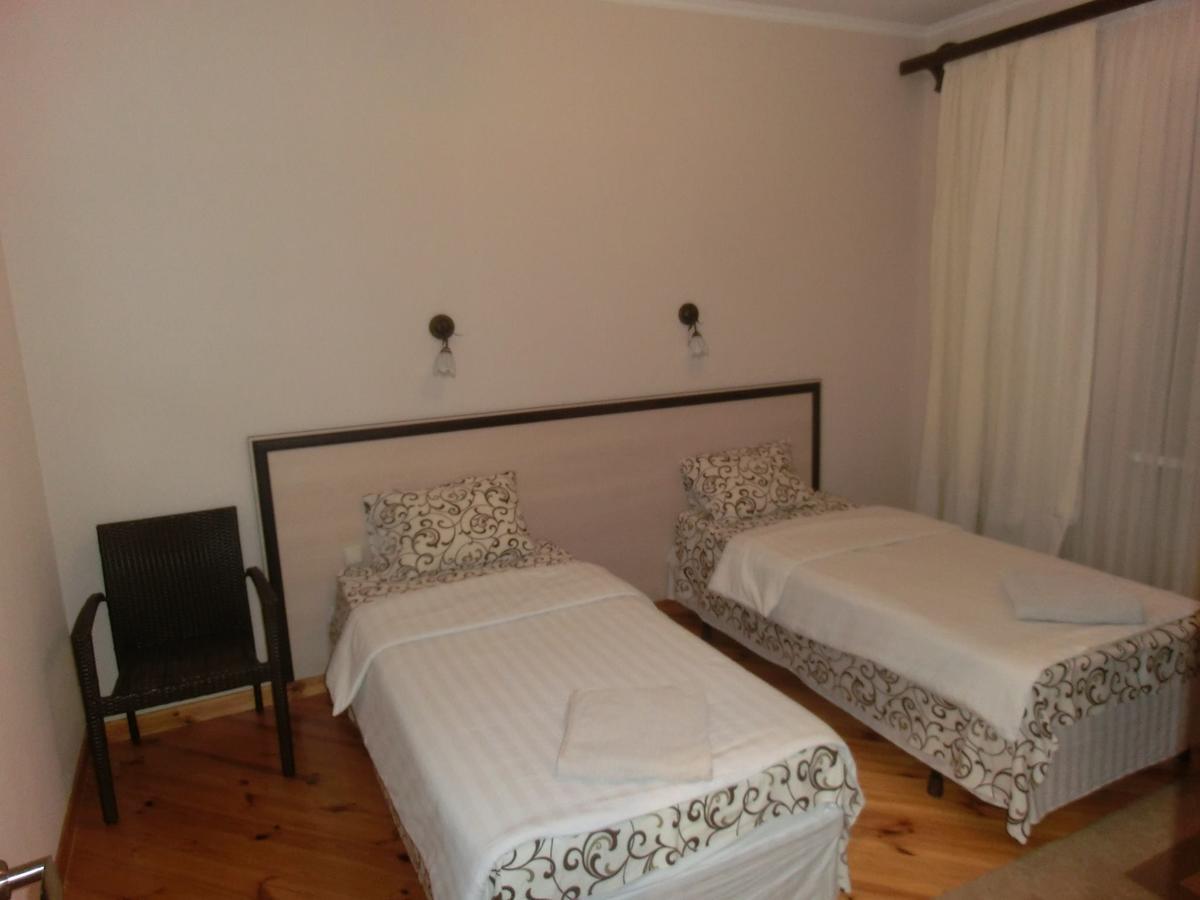 Uyut Hotel Cherníhiv Exterior foto